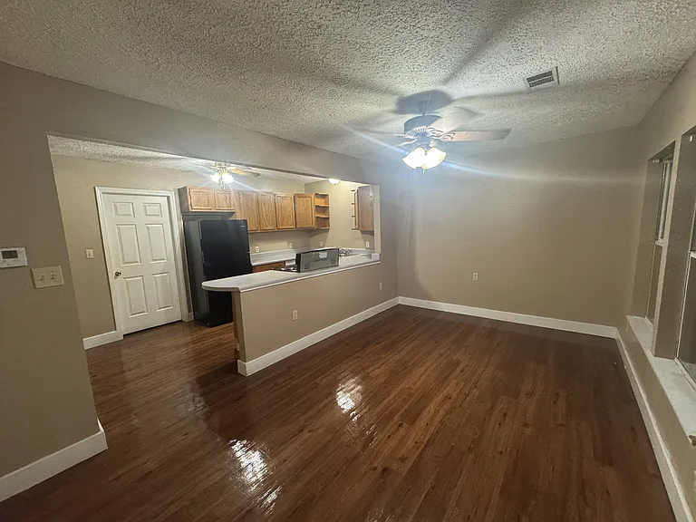 27131 Waterfield St #2 — Photo 2