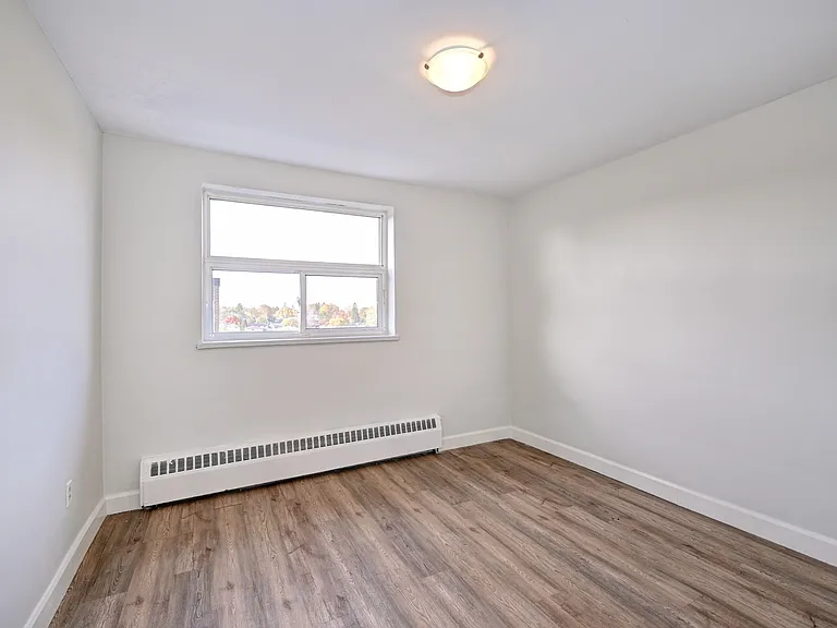 85 Willow Rd — Photo 18