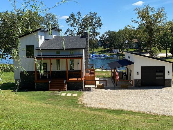 101 Emerald Ln