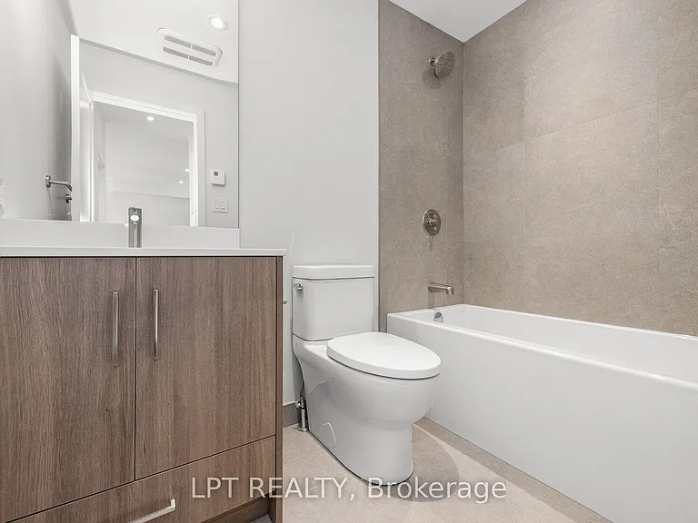 319 Shakespeare St #8 — Photo 14