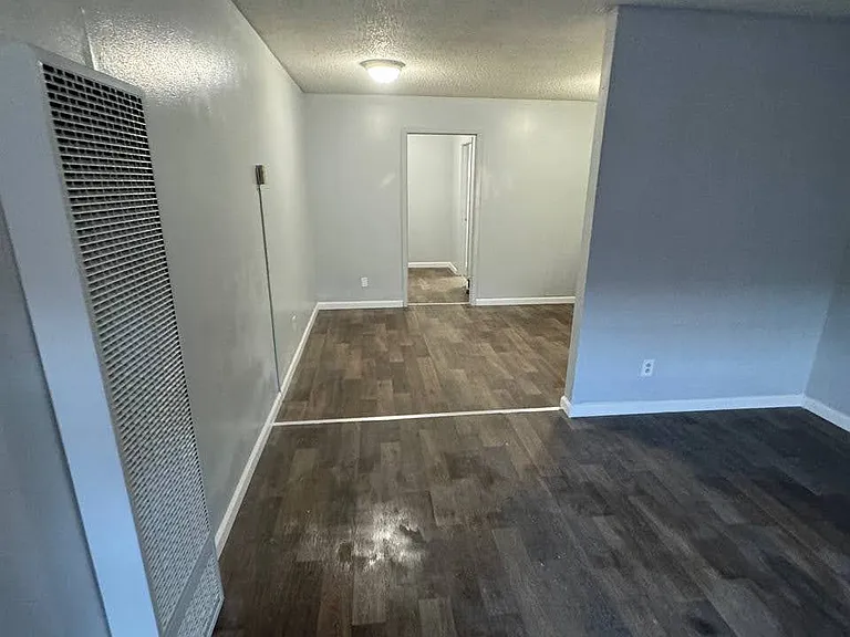 Greenbriar Apartments — Photo 30