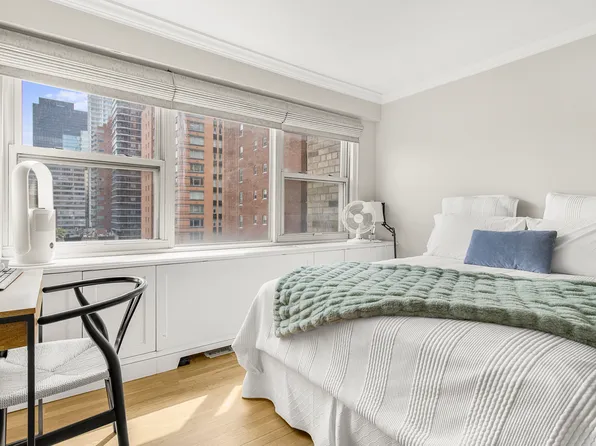 210 East 63rd Street image 7 of 15