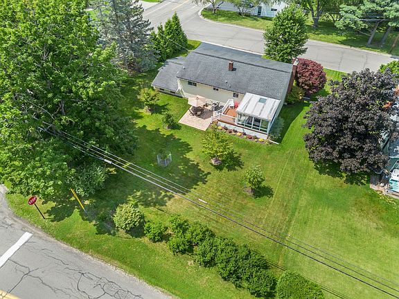 3rd image of 1221 Murray Hill Rd