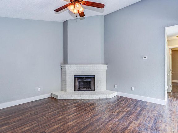 4th image of 2202 Cedar Bend Dr #A