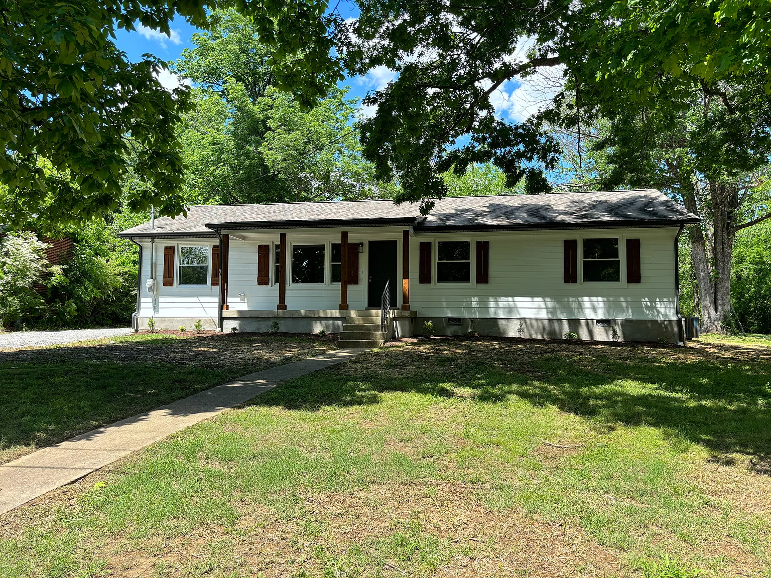 4 bed, 1450 sqft, $2,050 — Photo 2