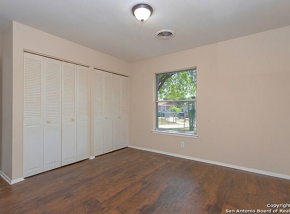 5th image of 2203 Westvale Dr