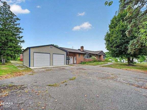 2nd image of 8335 Fenton Rd