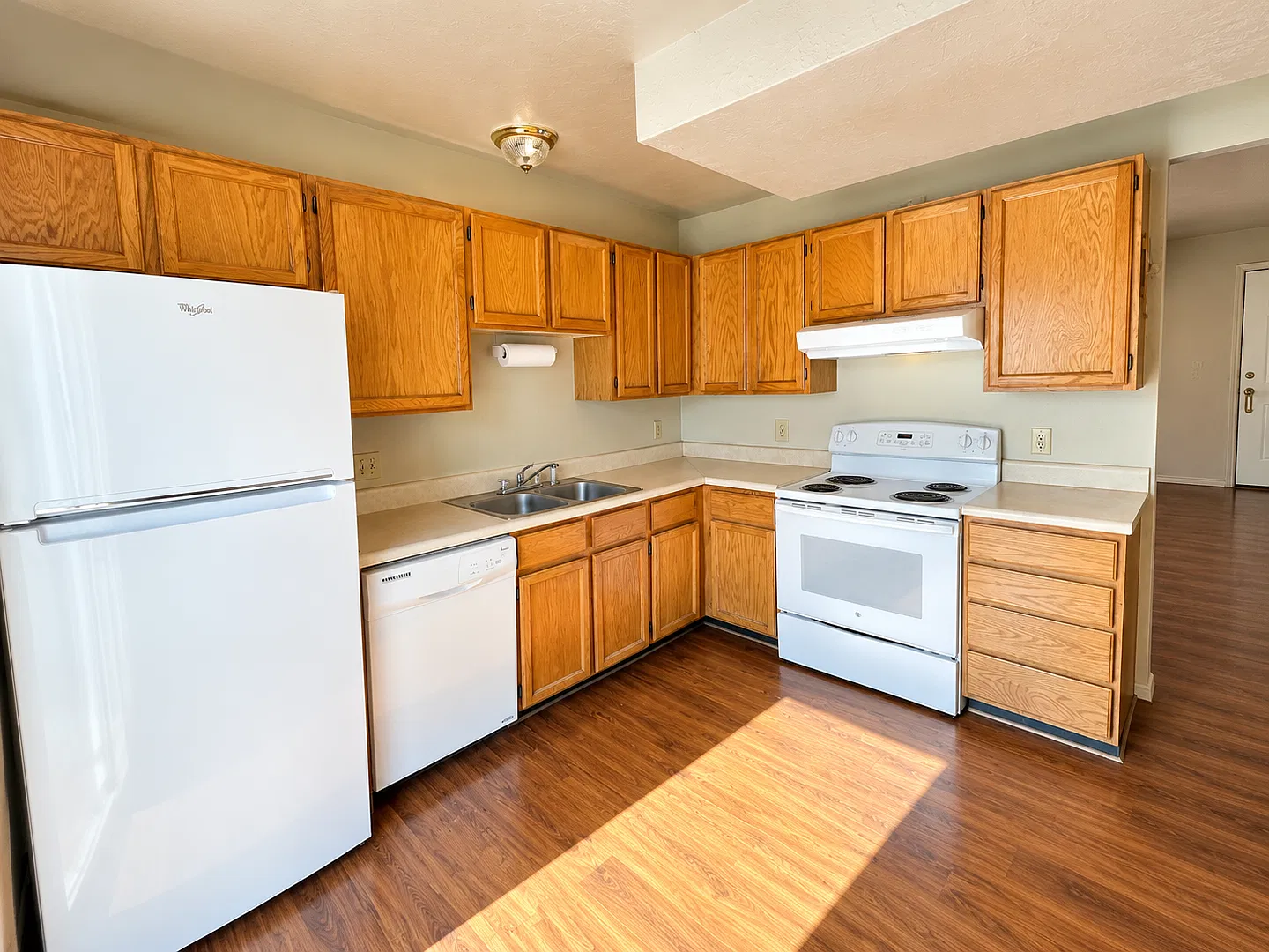 393 W 200 N — Photo 4