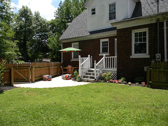 3rd image of 816 Lodge Ave