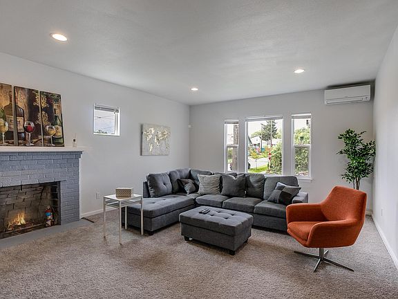 4th image of 3901 S Angel Pl #B