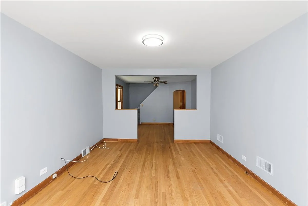 4 bed, $2,850 — Photo 4