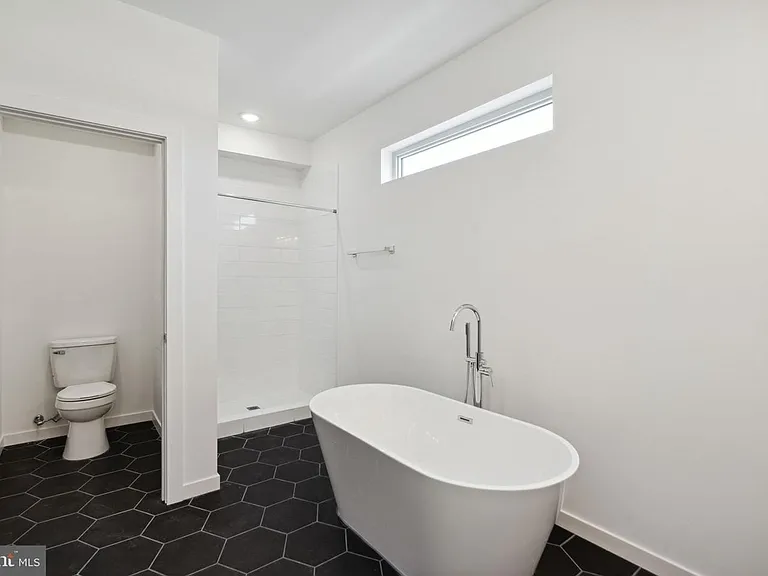 5629 Warrington Ave — Photo 7