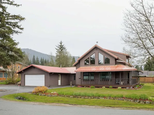8923 Sleepy Ct, Juneau, AK 99801
