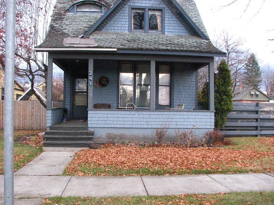 2nd image of 241 3rd Ave E