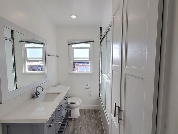 3rd image of 823 N Alta Vista Blvd #825.5