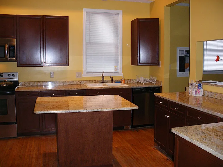 2225 Central Ave — Photo 6