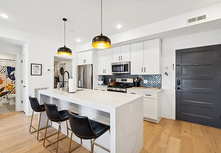 1232 N Front St #4B — Photo 11