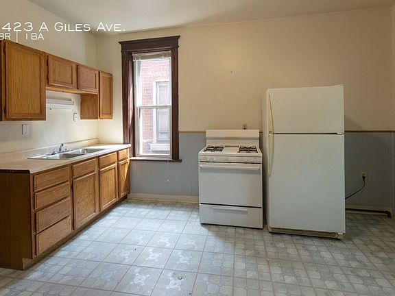 5th image of 3423 Giles Ave #A