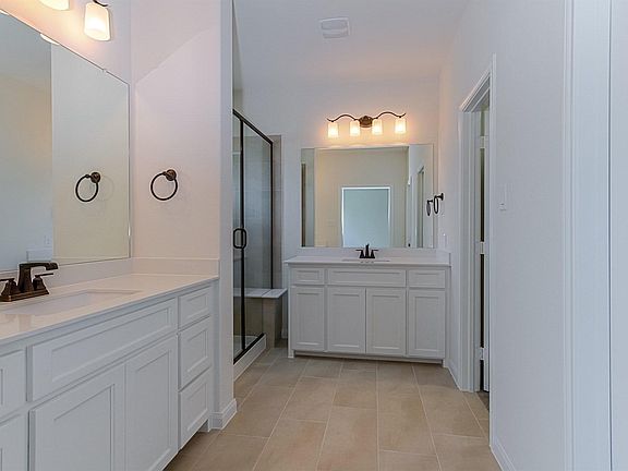 Upstairs Master Bathroom