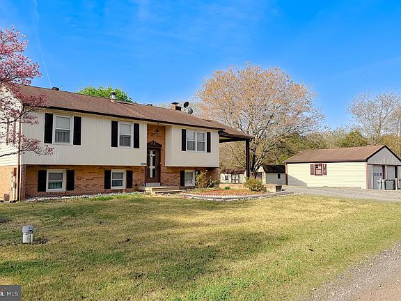 3rd image of 15305 Canter Dr