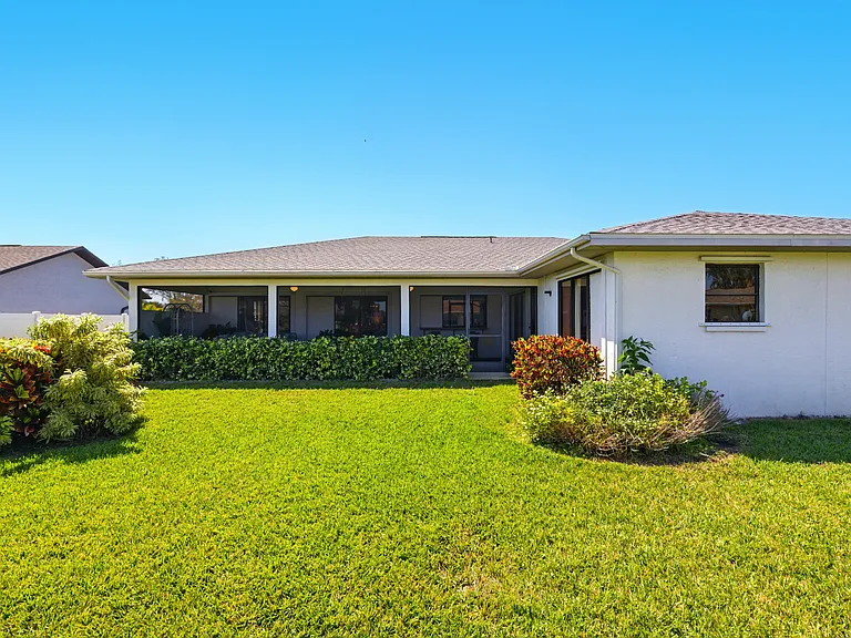 2039 Coral Point Dr — Photo 27
