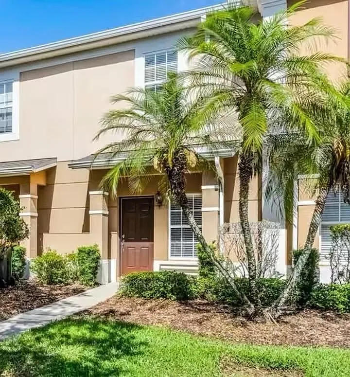 2 bed, 2.5 bath, 988 sqft, $1,750 — Photo 1