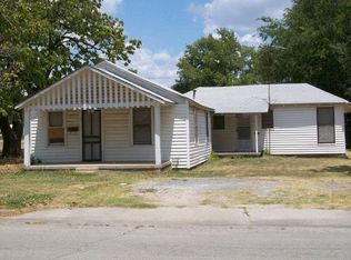 630 W 4th St, Ada, OK 74820