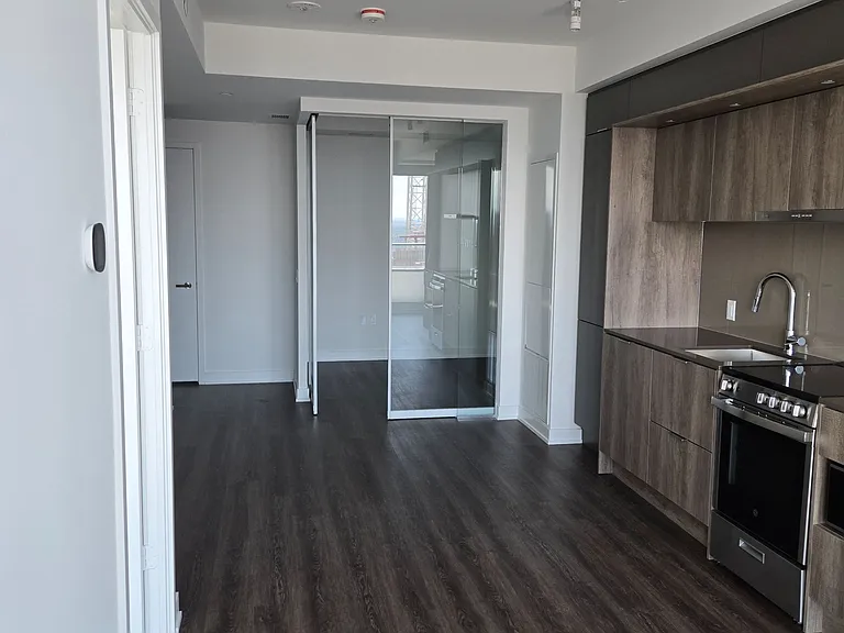 448 Burnhamthorpe Rd W #4701 — Photo 2