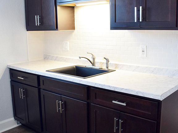 2nd image of 669 Englewood Ave APT 4