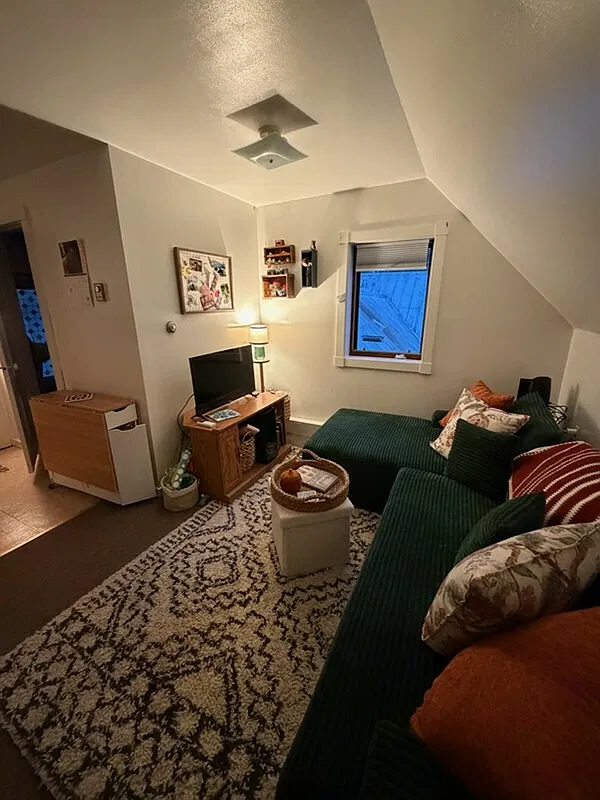 1 bed, 600 sqft, $900 — Photo 2
