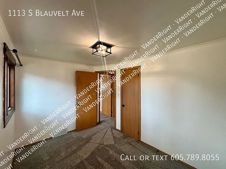 1113 S Blauvelt Ave — Photo 23