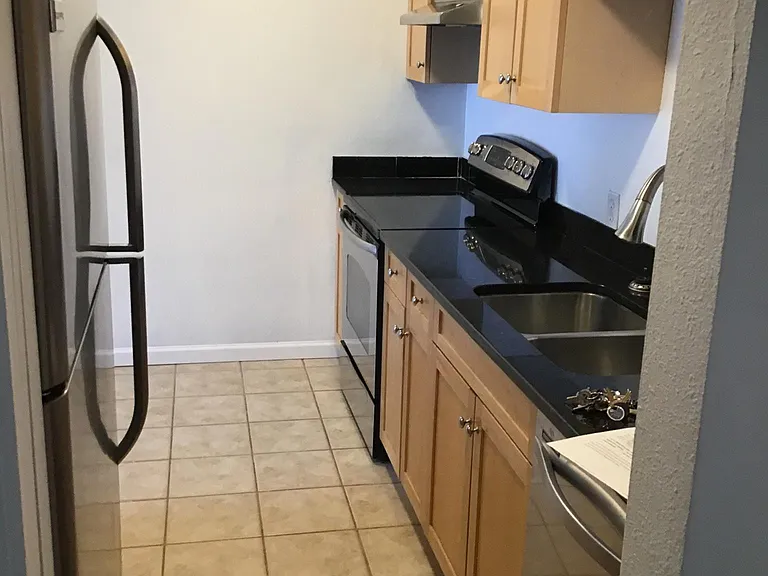 2500 S York St #403 — Photo 3