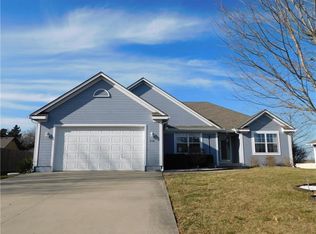 216 Pecan Tree Ave, Lone Jack, MO 64070