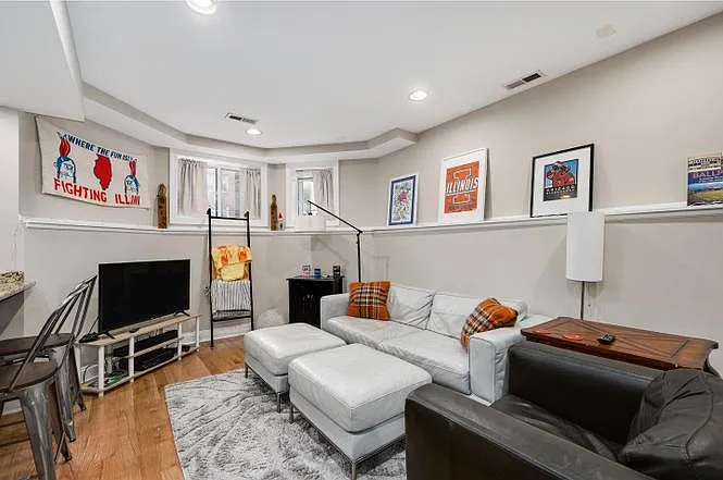 1253 W Newport Ave #G — Photo 4