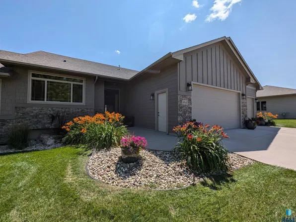 5510 S Jaren Lee Pl, Sioux Falls, SD 57108