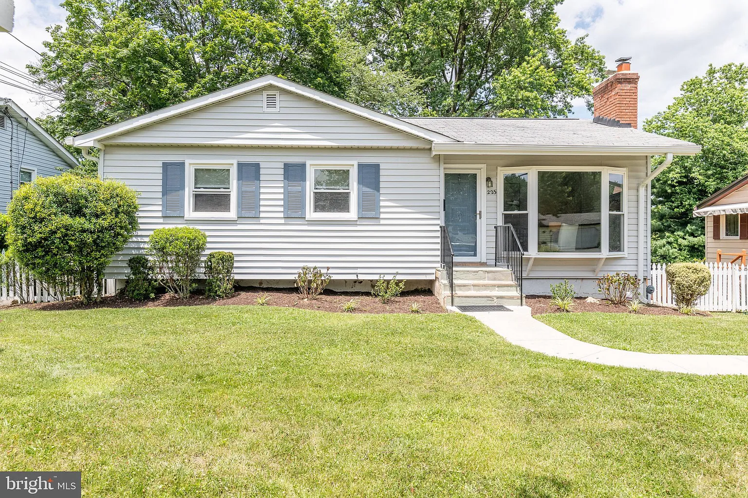 223 W Edmonston Dr photo 1