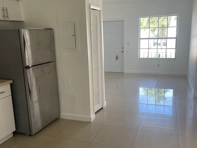 3510 NW 11th Ave #3510 — Photo 4