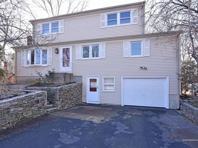 66 Clearview Dr, North Kingstown, RI, 02852
