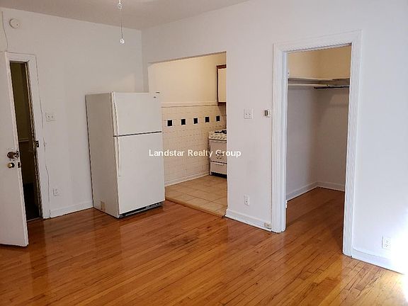2nd image of 4350 N Ashland Ave APT 209