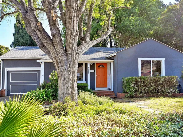 2397 Crescent Dr, Concord, CA 94520
