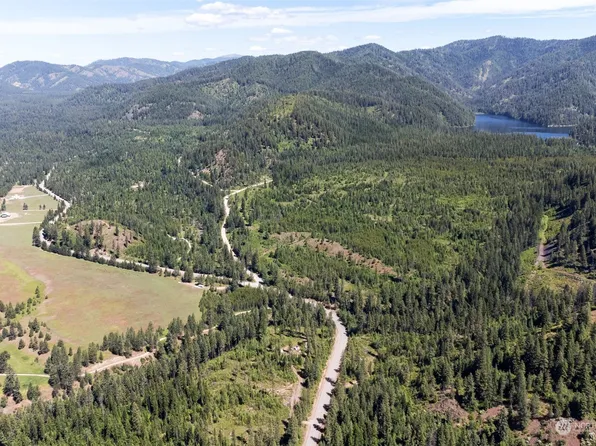 2401 Bead Lake Road, Newport, WA 99156