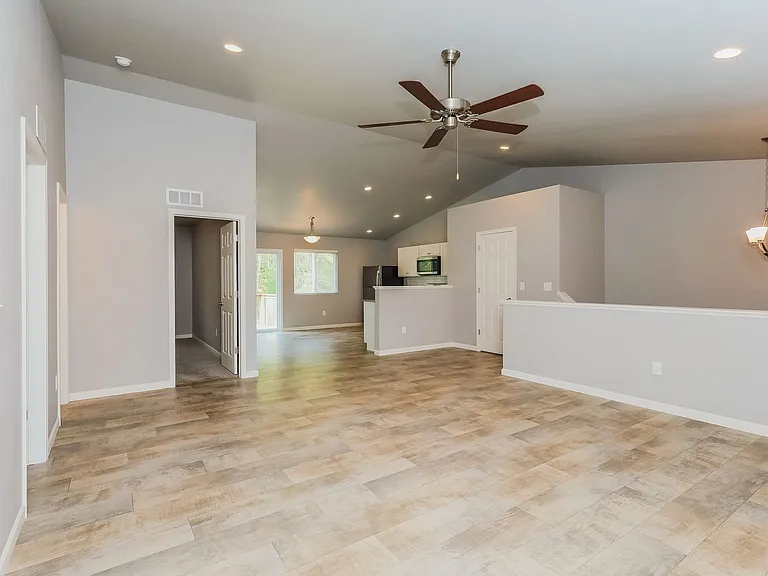 5233 Bittersweet Dr — Photo 10