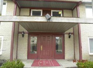 655 Deepwoods Dr APT 1H, Mundelein, IL 60060