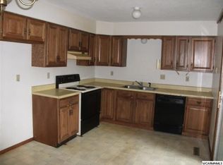 1309 Greenview Pl, Marshall, MN 56258