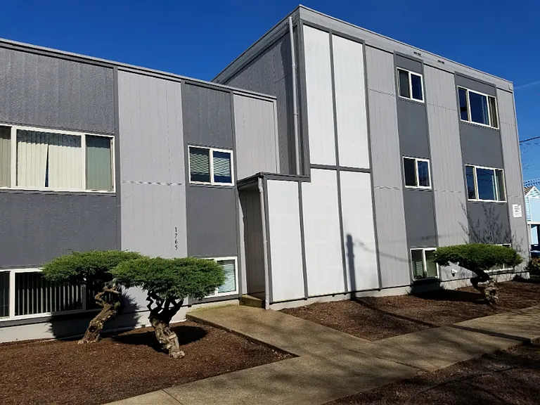 1765 NW Van Buren Ave — Photo 1