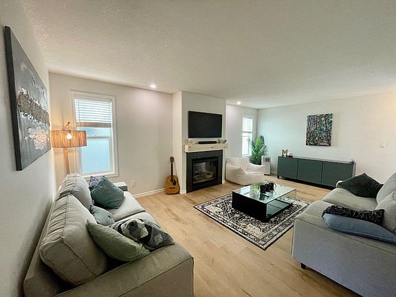 3rd image of 4024 18th Ave #6