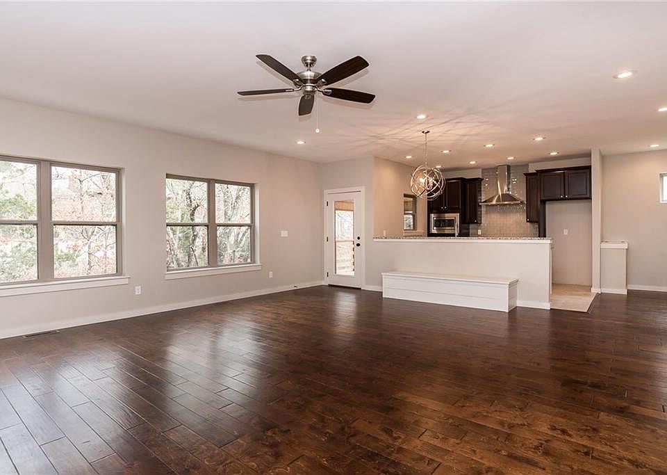1st image of 1466 N Desoto Pl