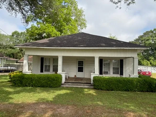 123 Hickman Ave E, Kinston, AL 36453