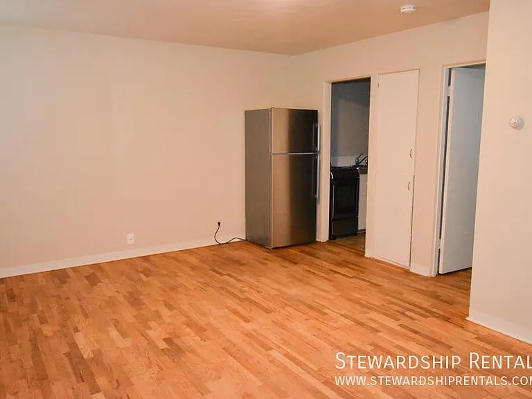 942 E 18th Ave #1 — Photo 3