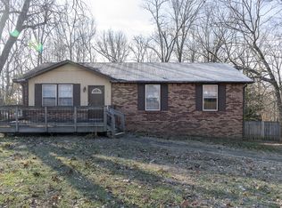 710 Overton Dr, Clarksville, TN 37042